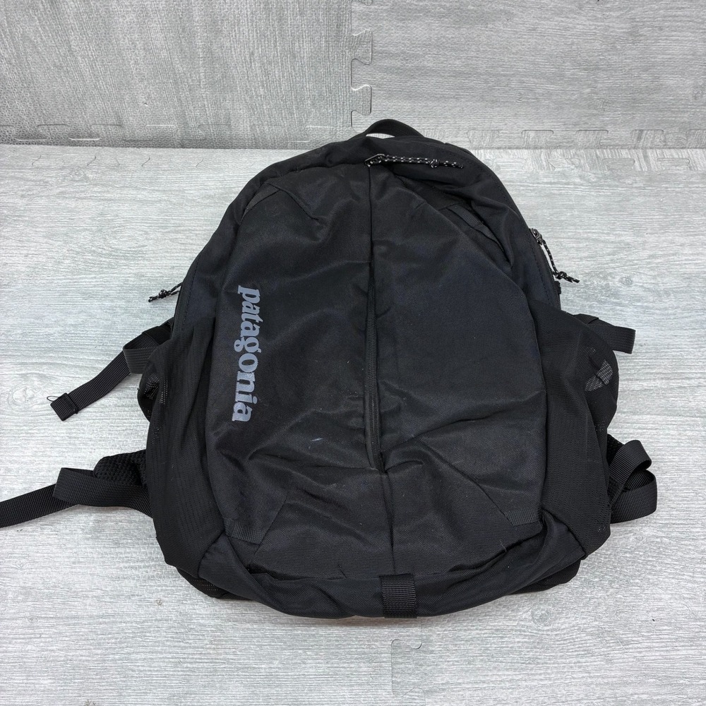 Patagonia Refugio 28L Backpack Unisex OS Black Nylon Hiking Travel Outdoor